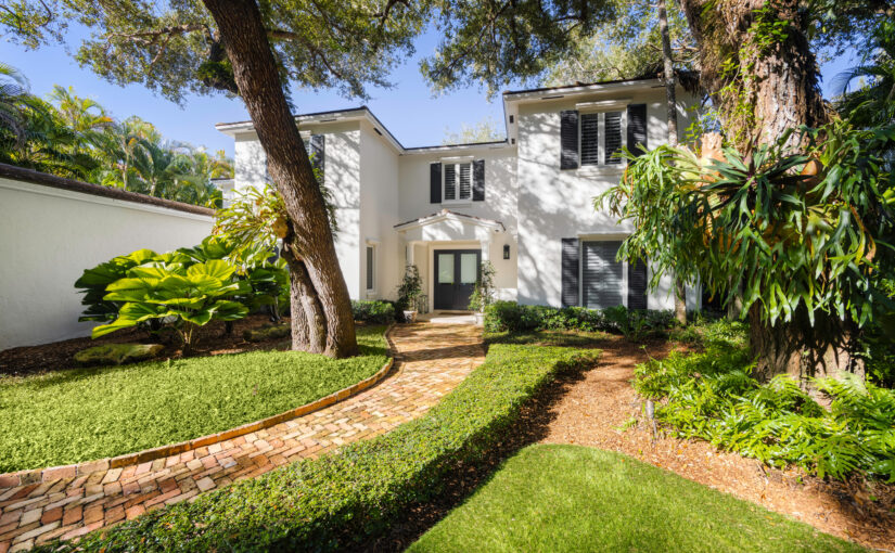 Struggling to Sell Your Waterfront Home? Coral Gables Insights You Need to Know