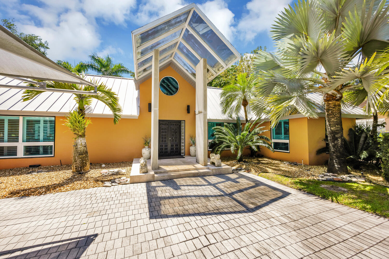 How to Navigate a Bidding War When Selling Your Coconut Grove Home