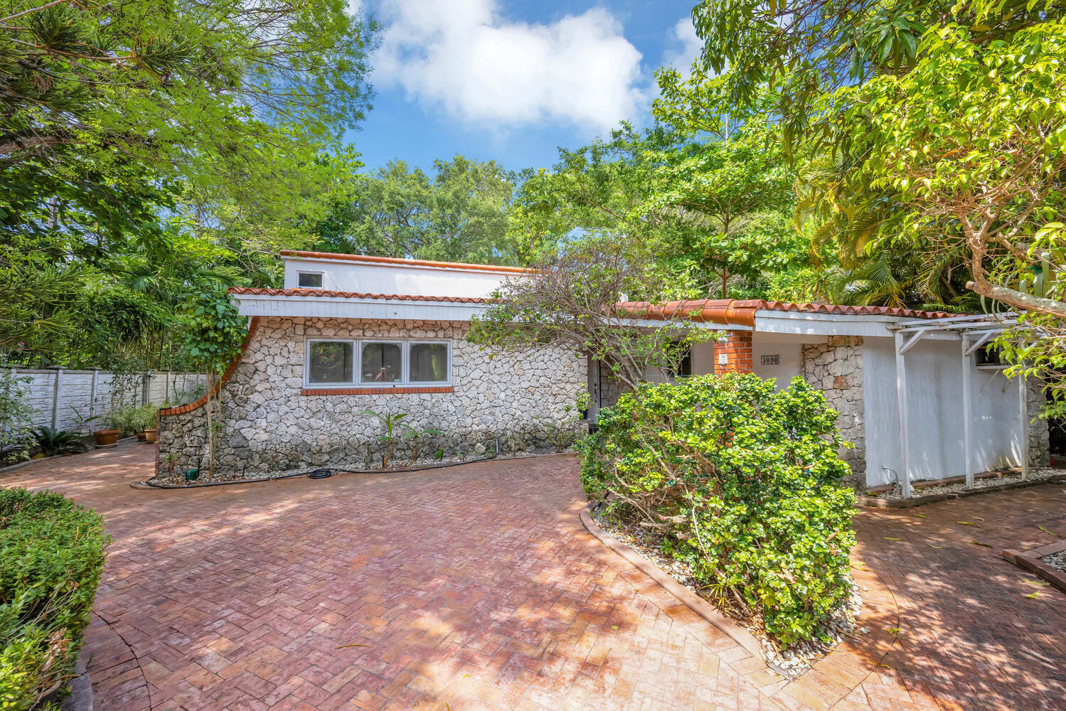 Selling a Home in Coconut Grove After a Divorce: What You Should Know