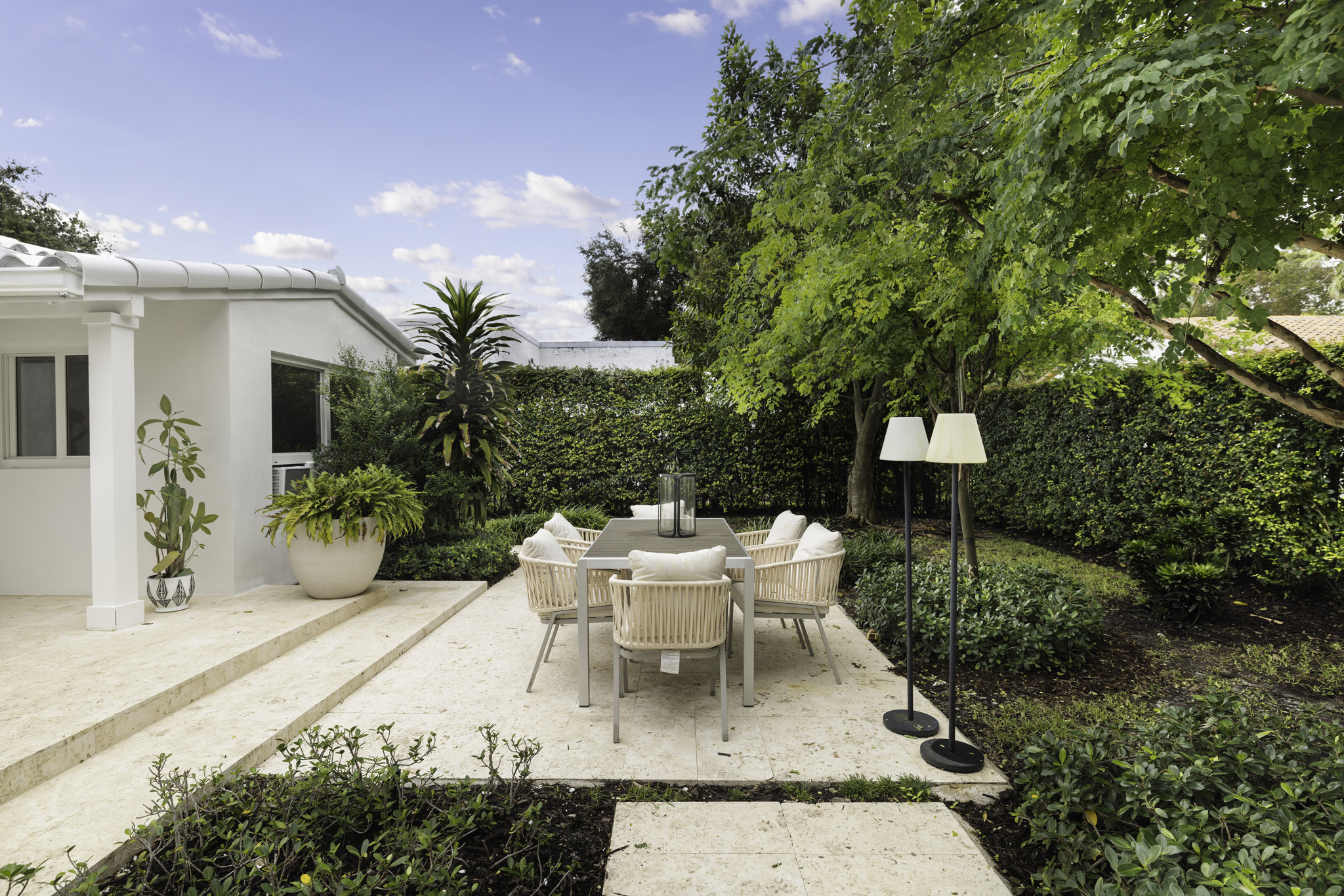 How Riley Smith Group Markets Your Coral Gables Home for Maximum Exposure