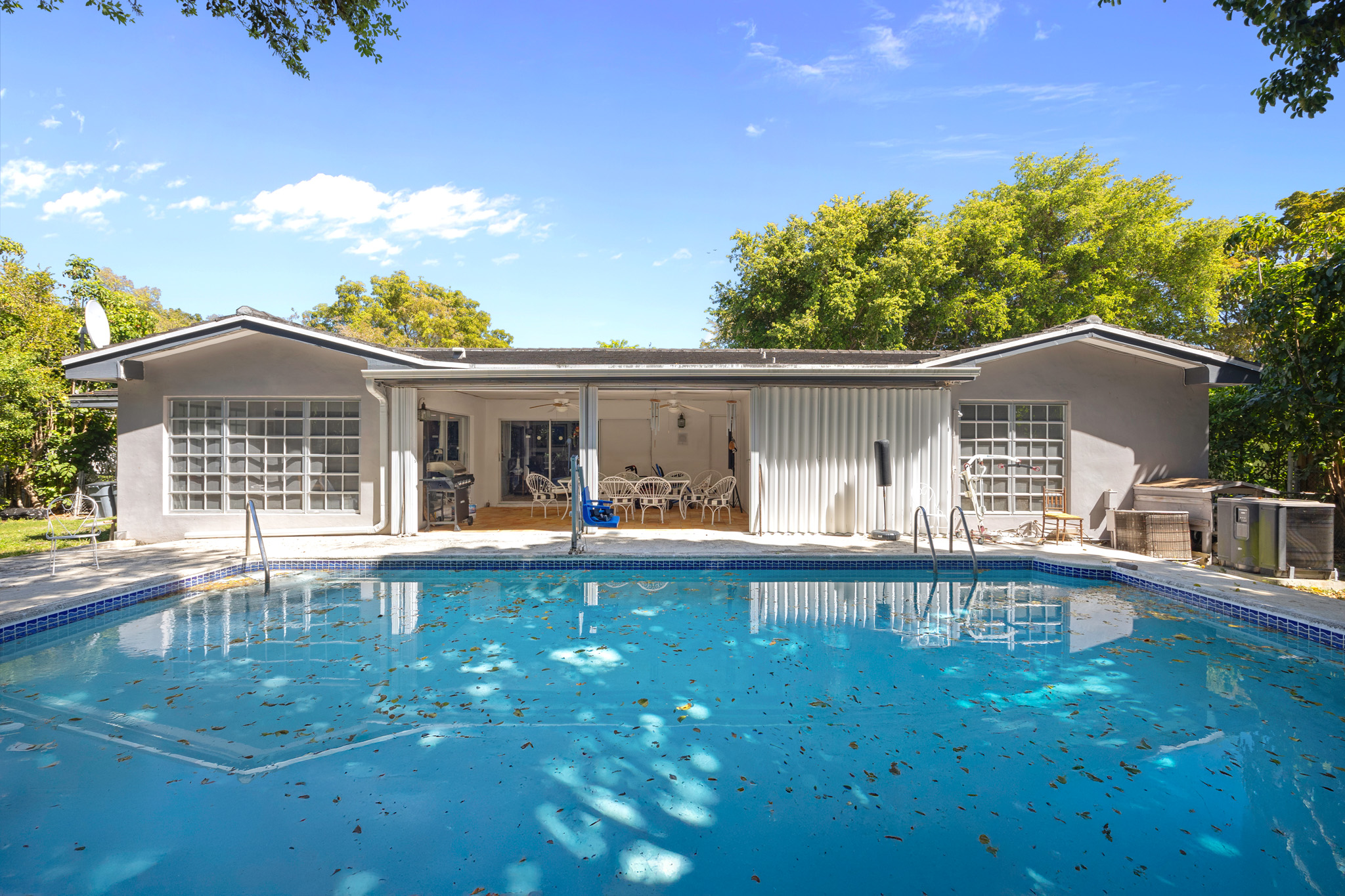 How Can I Sell My Home Fast in Miami, FL? 8 Local Strategies That Get Results