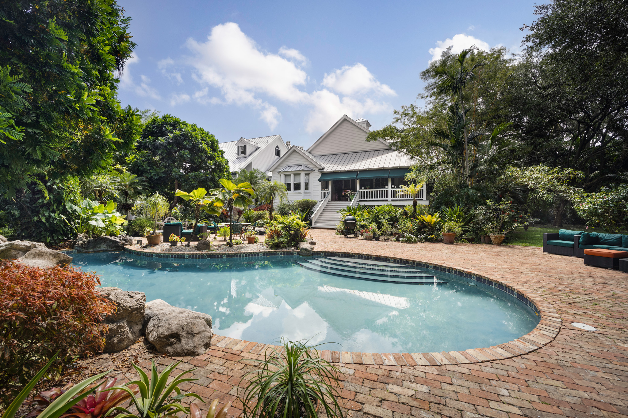 Behind the Gates: Selling in Pinecrest’s Most Coveted Gated Communities