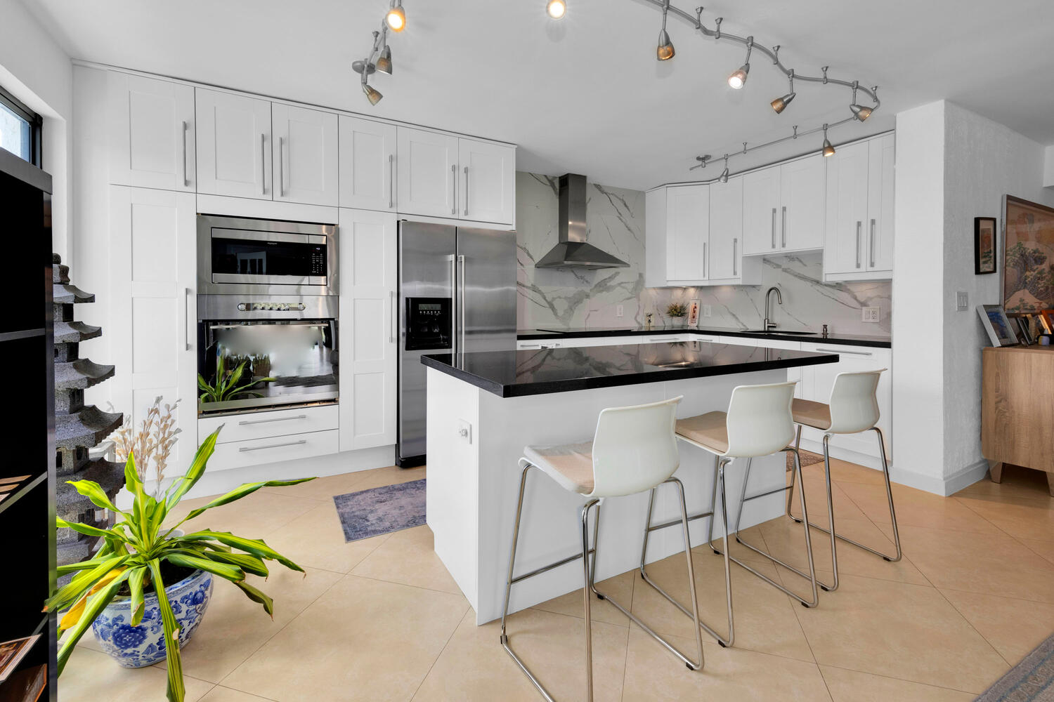 Buying vs Renting: What Makes the Most Sense in Coconut Grove?