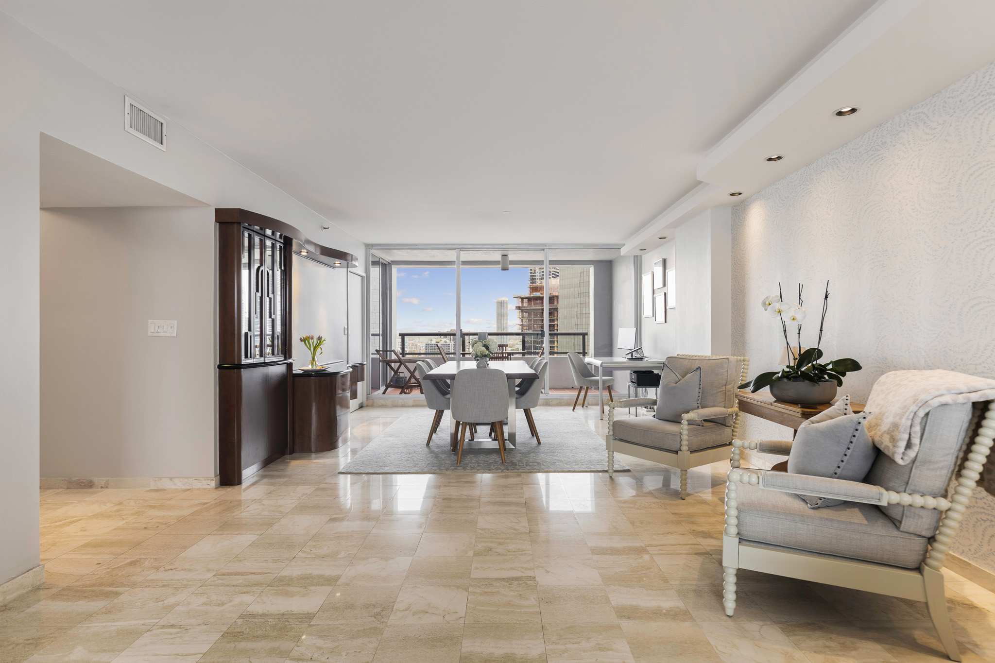 What Brickell Sellers Can Learn from South Miami’s Lifestyle-Driven Market in 2025