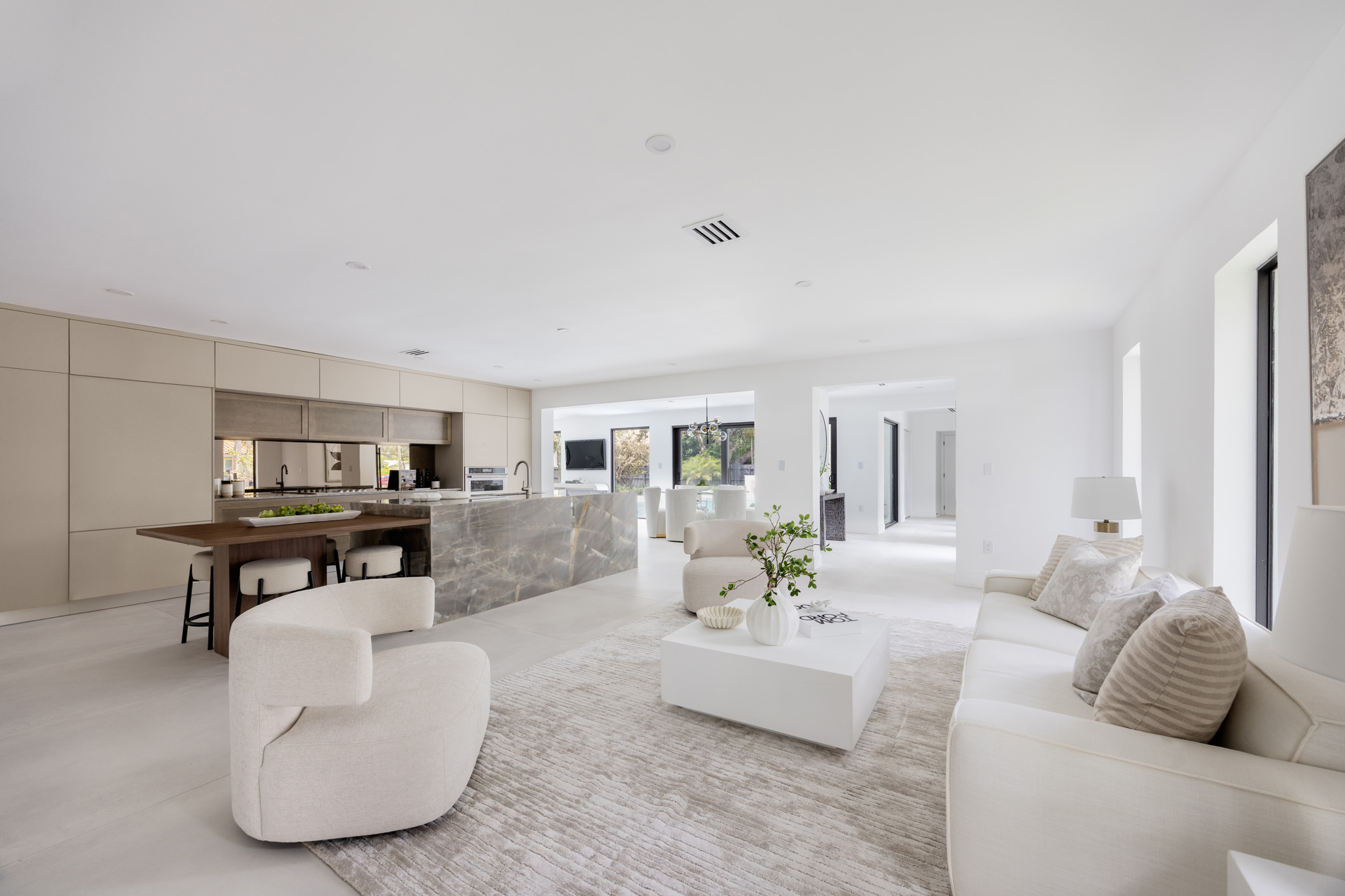 Is an Open House Right for Your Palmetto Bay Home? A 2025 Guide for Sellers