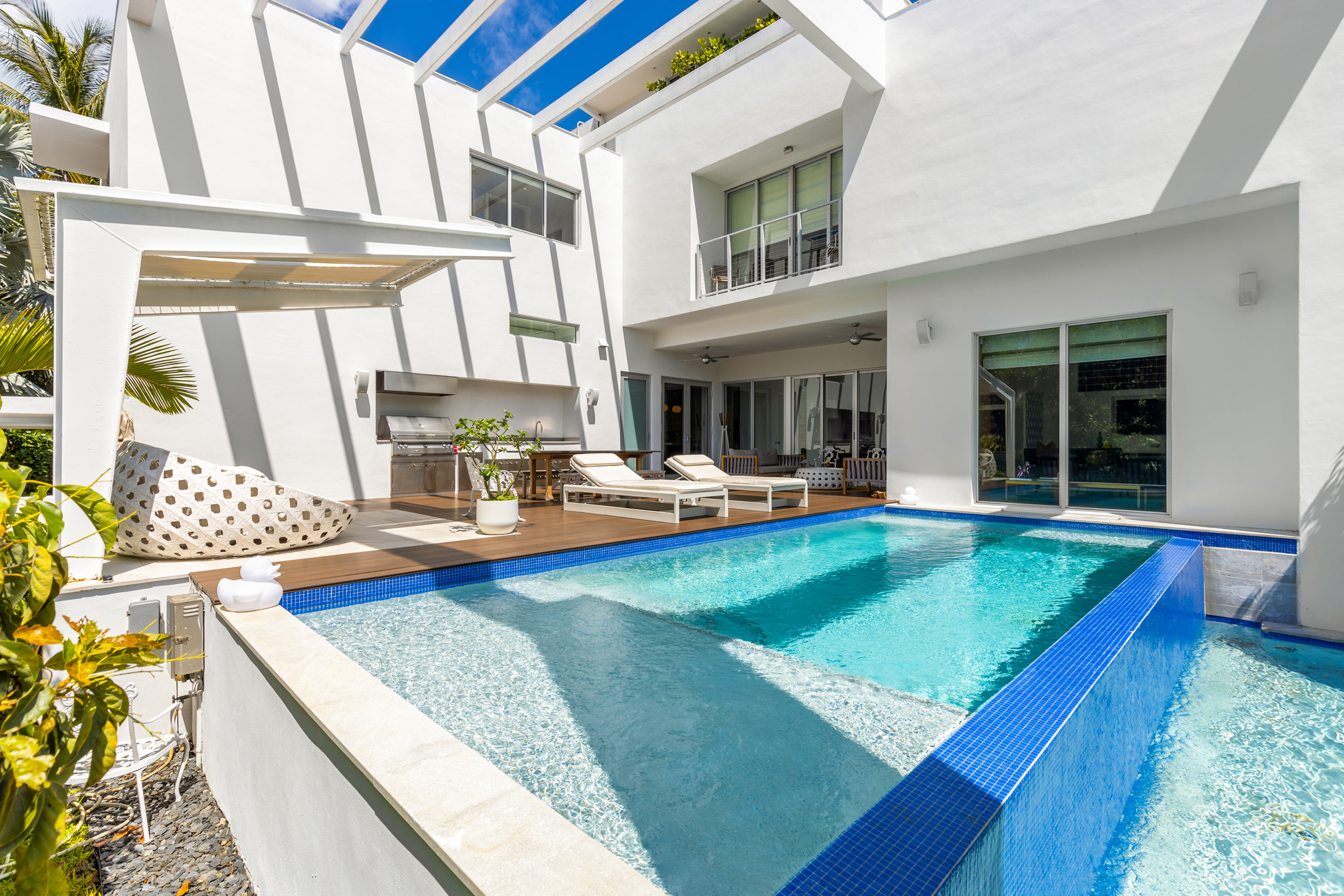 Selling Smarter on the Island: Real Estate Data Every Key Biscayne Seller Should Know