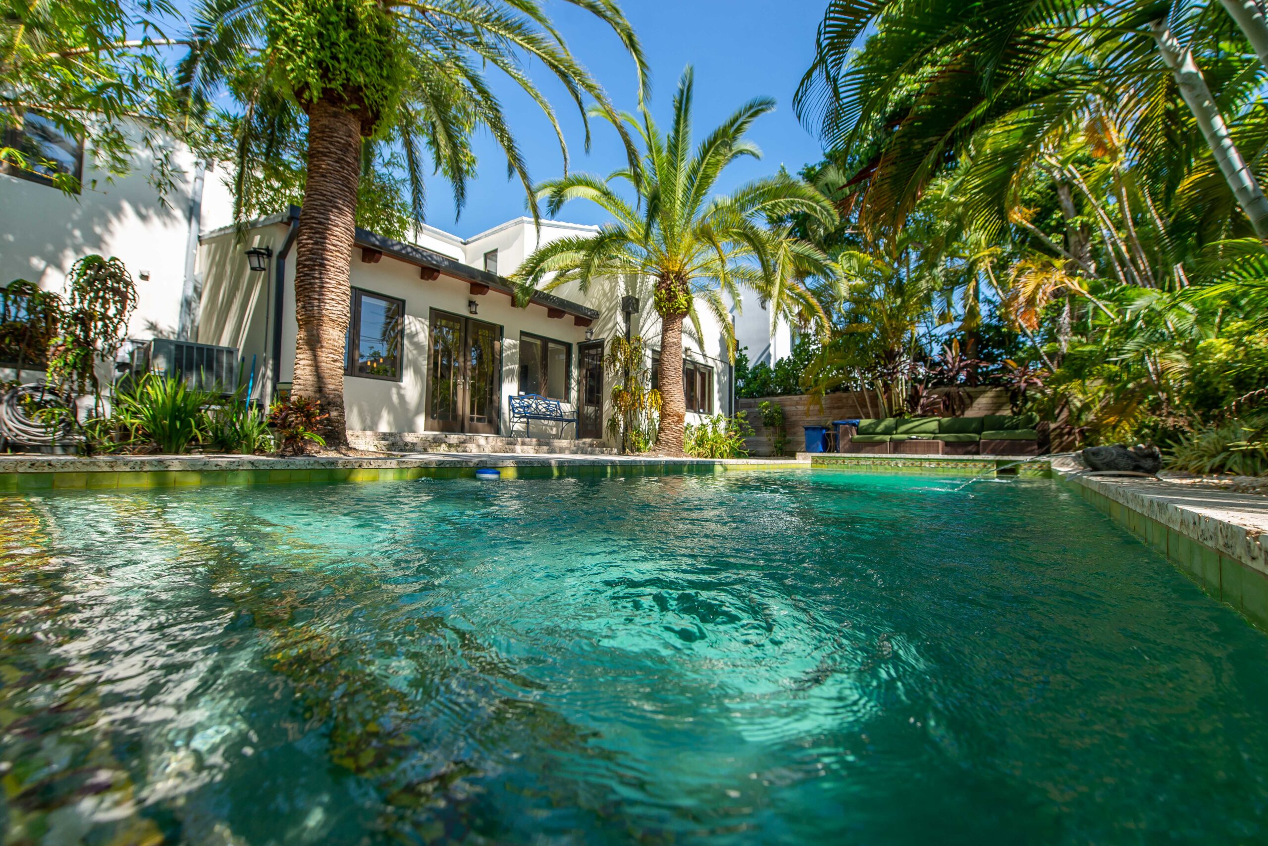 Selling with Style: What Miami Beach Homeowners Need to Know About Market Trends in 2025