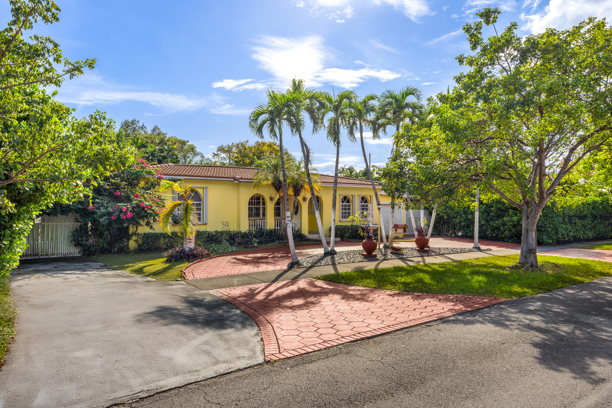 Schenley Park: Miami’s Hidden Gem for Classic Homes and Central Living