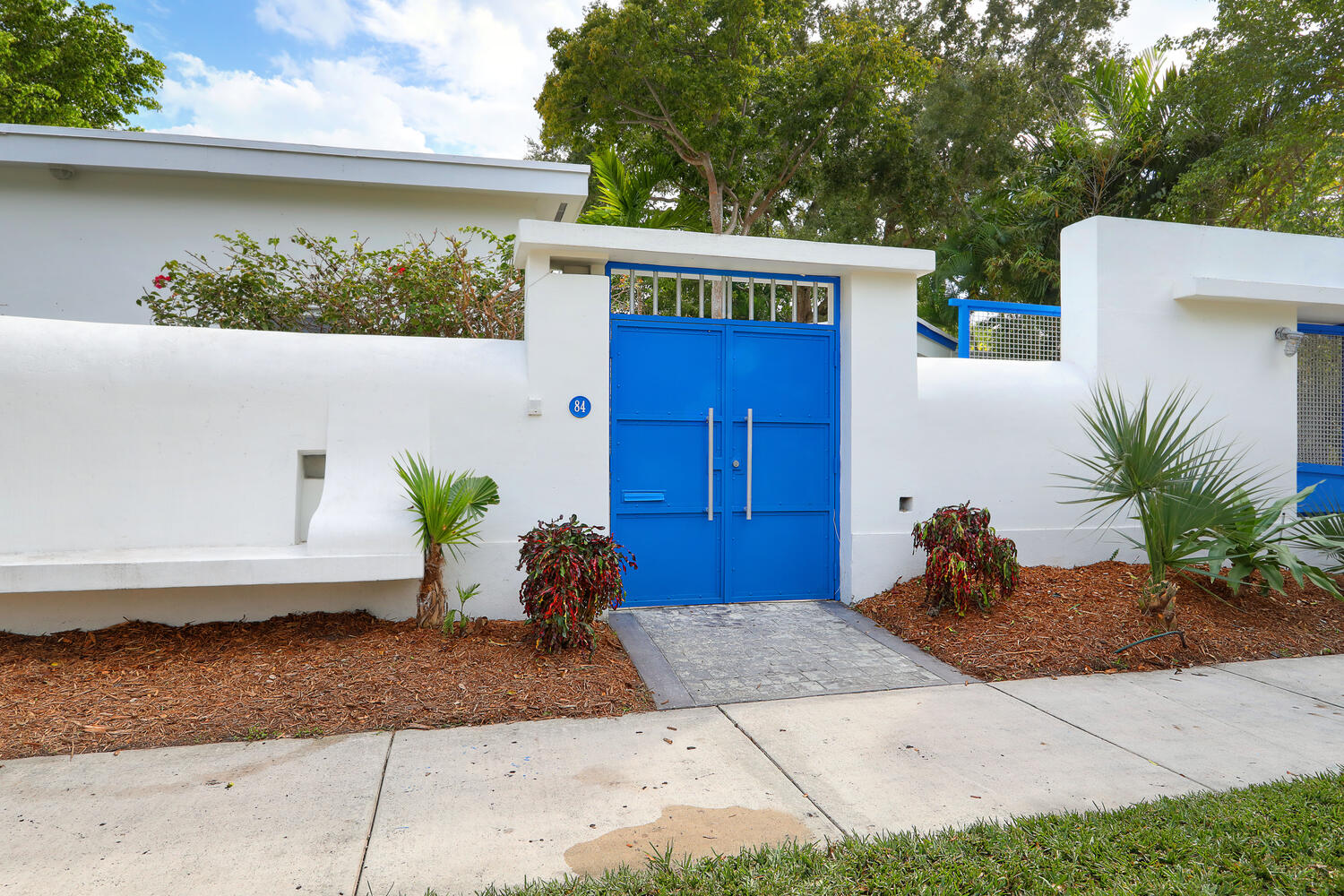 How Do You Sell a Gated Home in Coconut Grove’s Bay Heights?