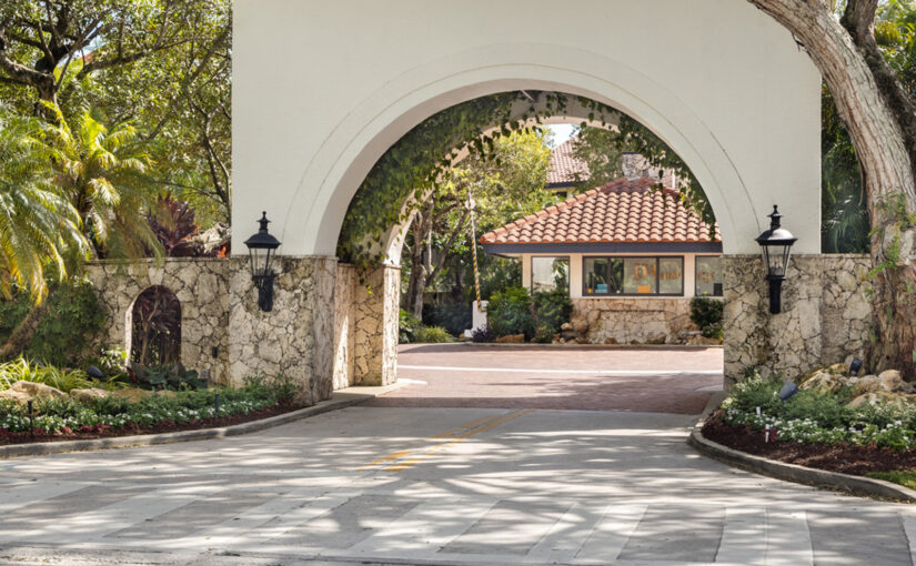 Considering Selling Without a Realtor in Coconut Grove? Pros & Pitfalls