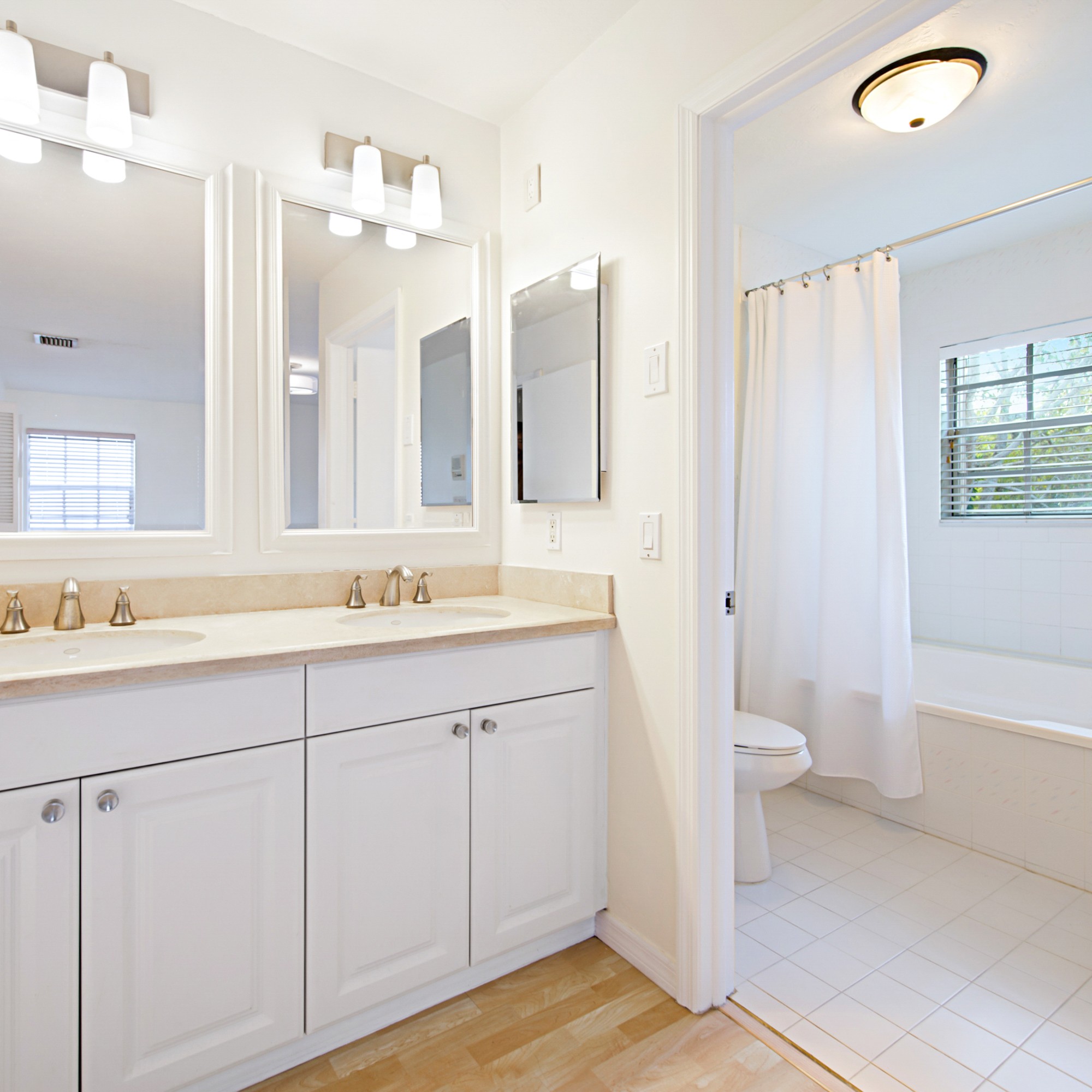 Selling a Home With a Mortgage in Coconut Grove? Here’s How It Works