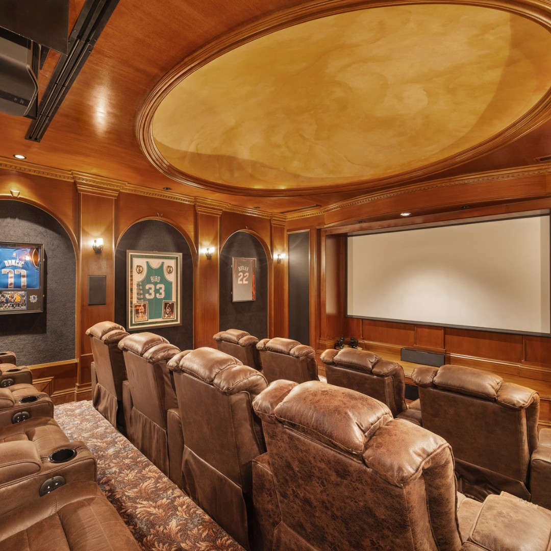 10 Pros and Cons of Waterfront Properties in Miami, FL? A Local Expert’s Breakdown