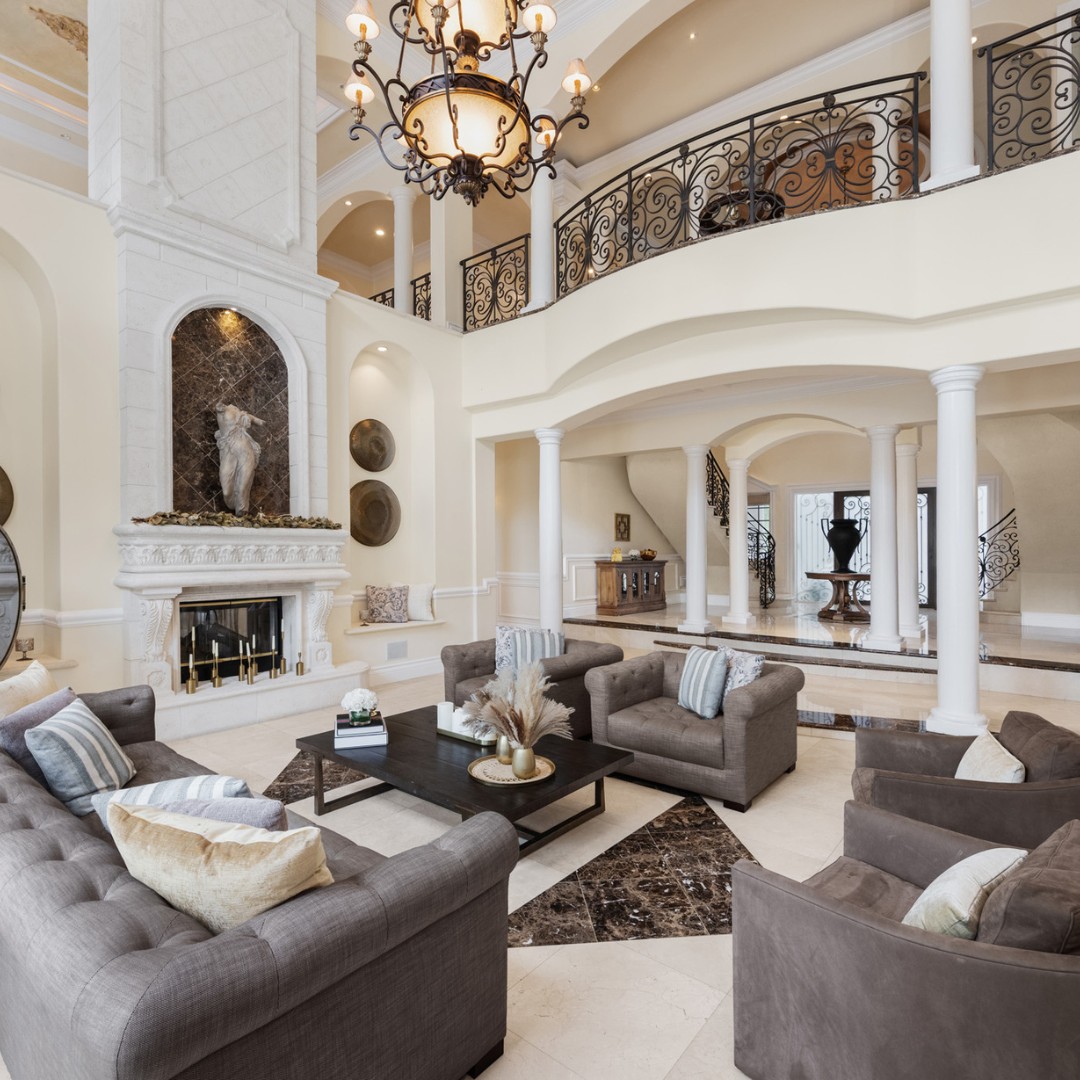 What Makes Selling Smoother With Riley Smith Group in Pinecrest