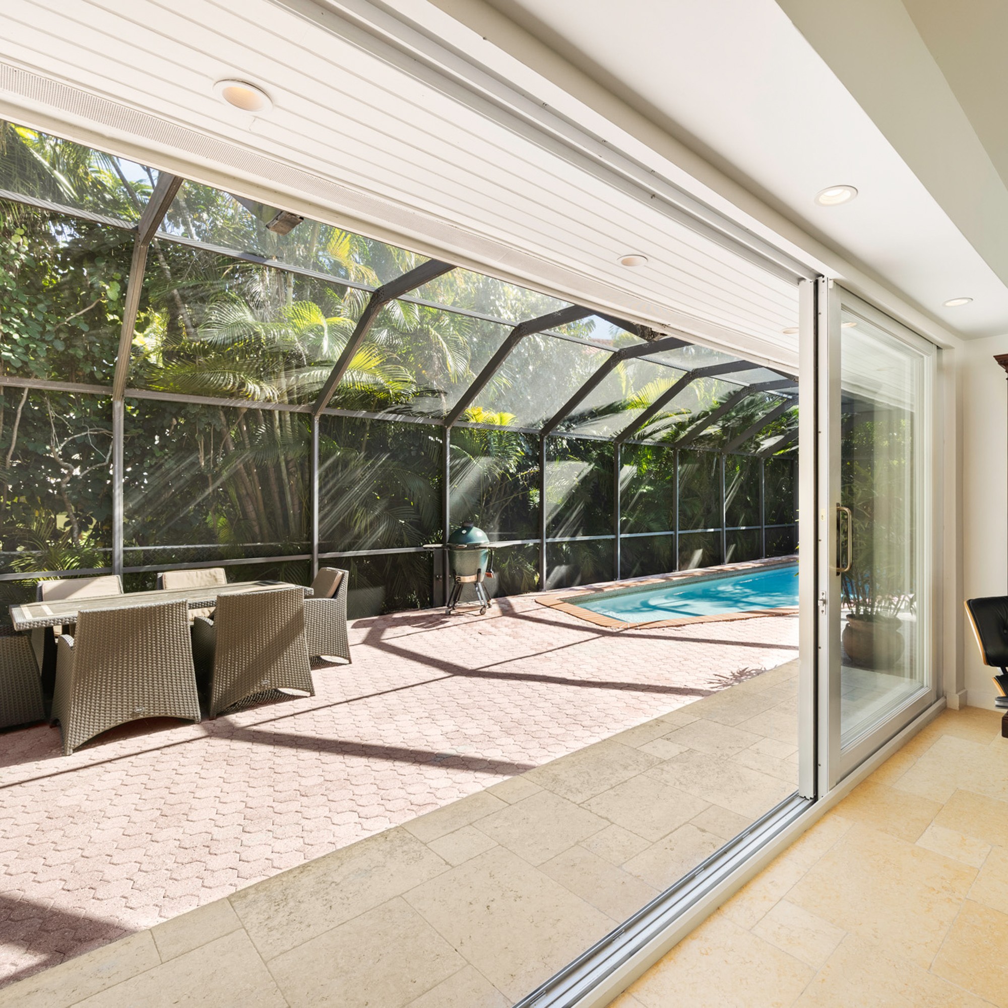 How Can I Sell My Home Fast in Miami, FL? 8 Local Strategies That Get Results