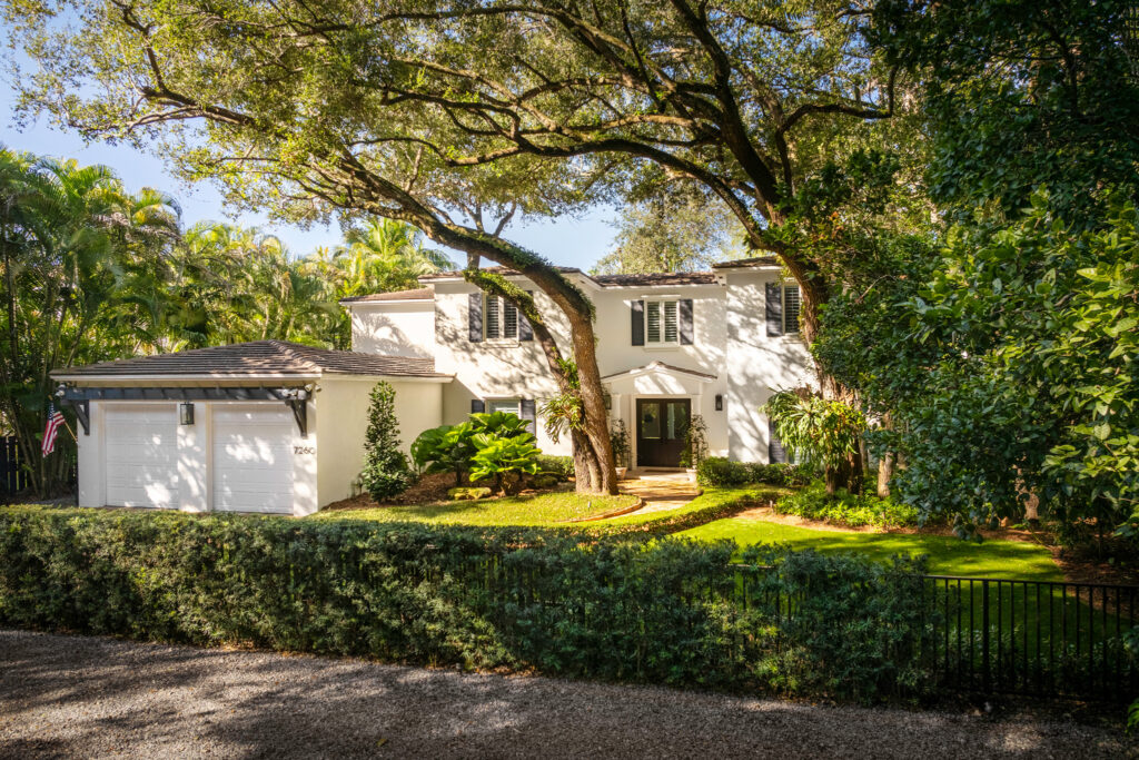 Is It a Buyer’s or Seller’s Market in Coral Gables Right Now?