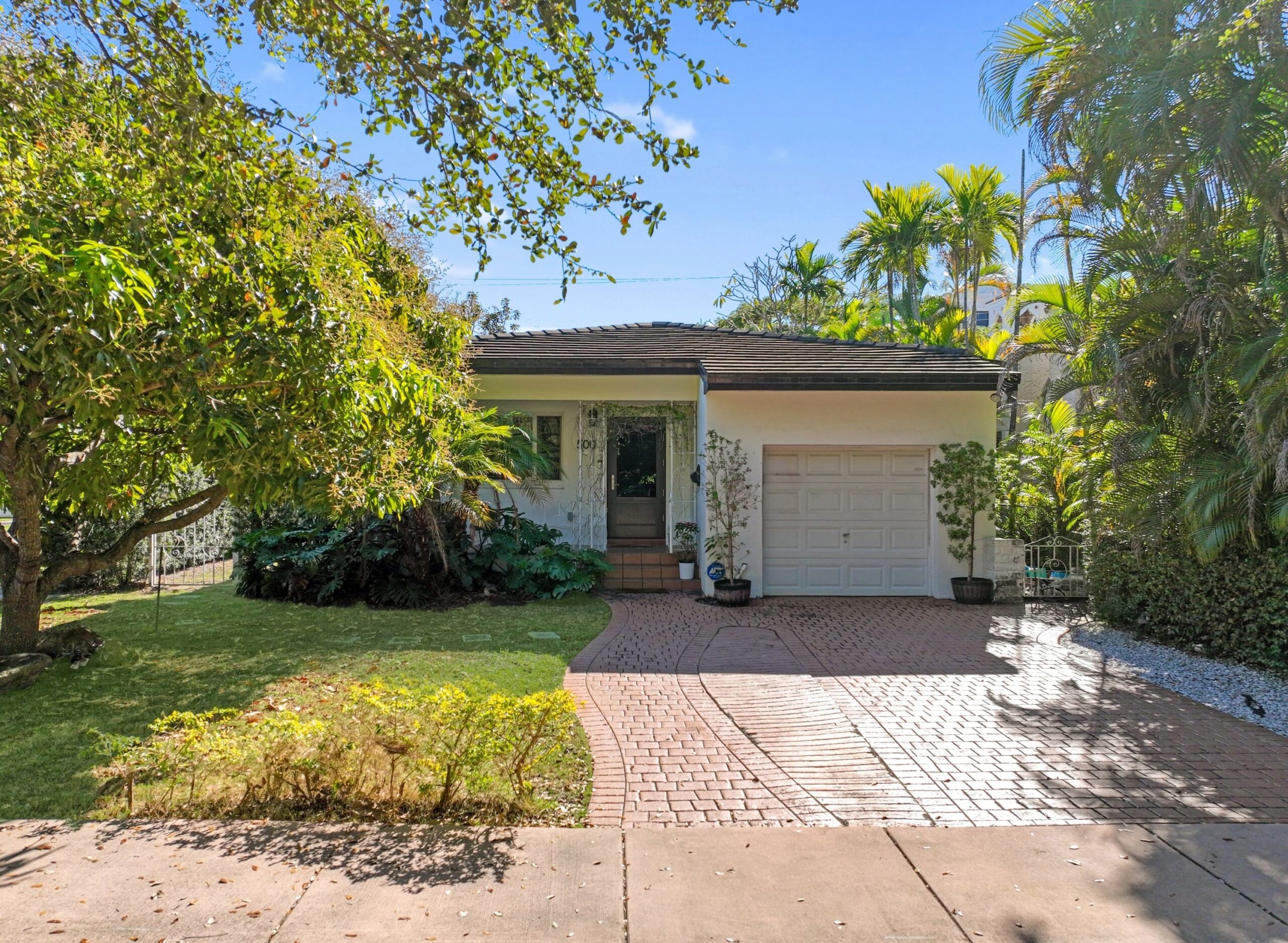 How Do You Successfully Sell a Home in Coral Gables While Living Out of State?